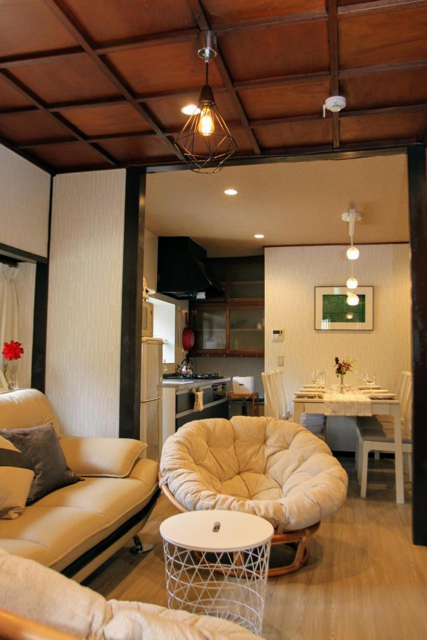 Appartamento Family House Osaka Esterno foto