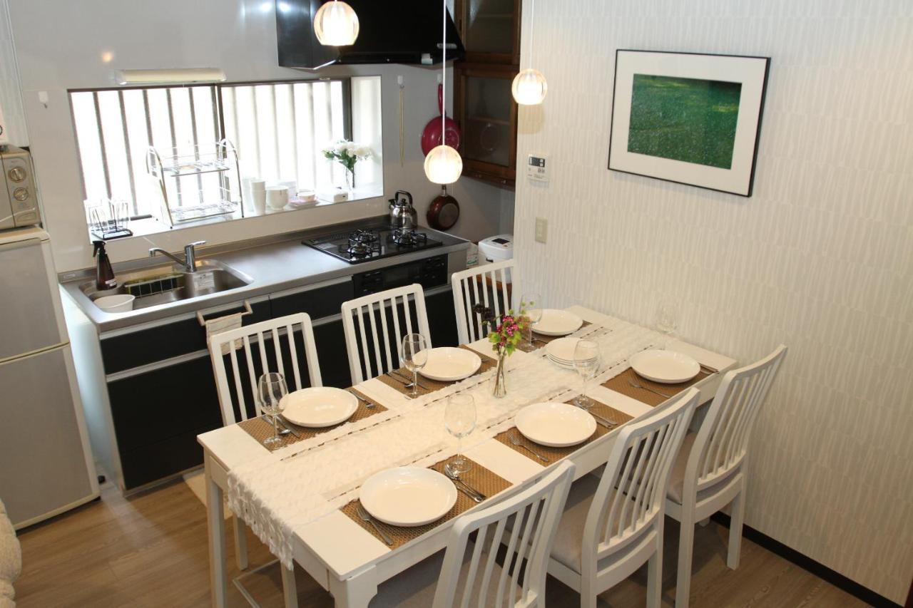 Appartamento Family House Osaka Esterno foto