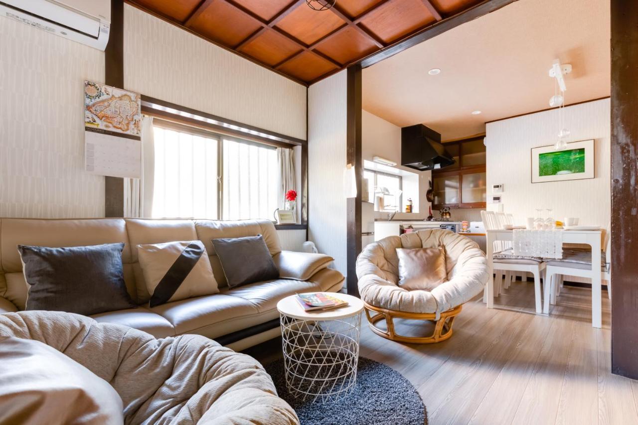 Appartamento Family House Osaka Esterno foto