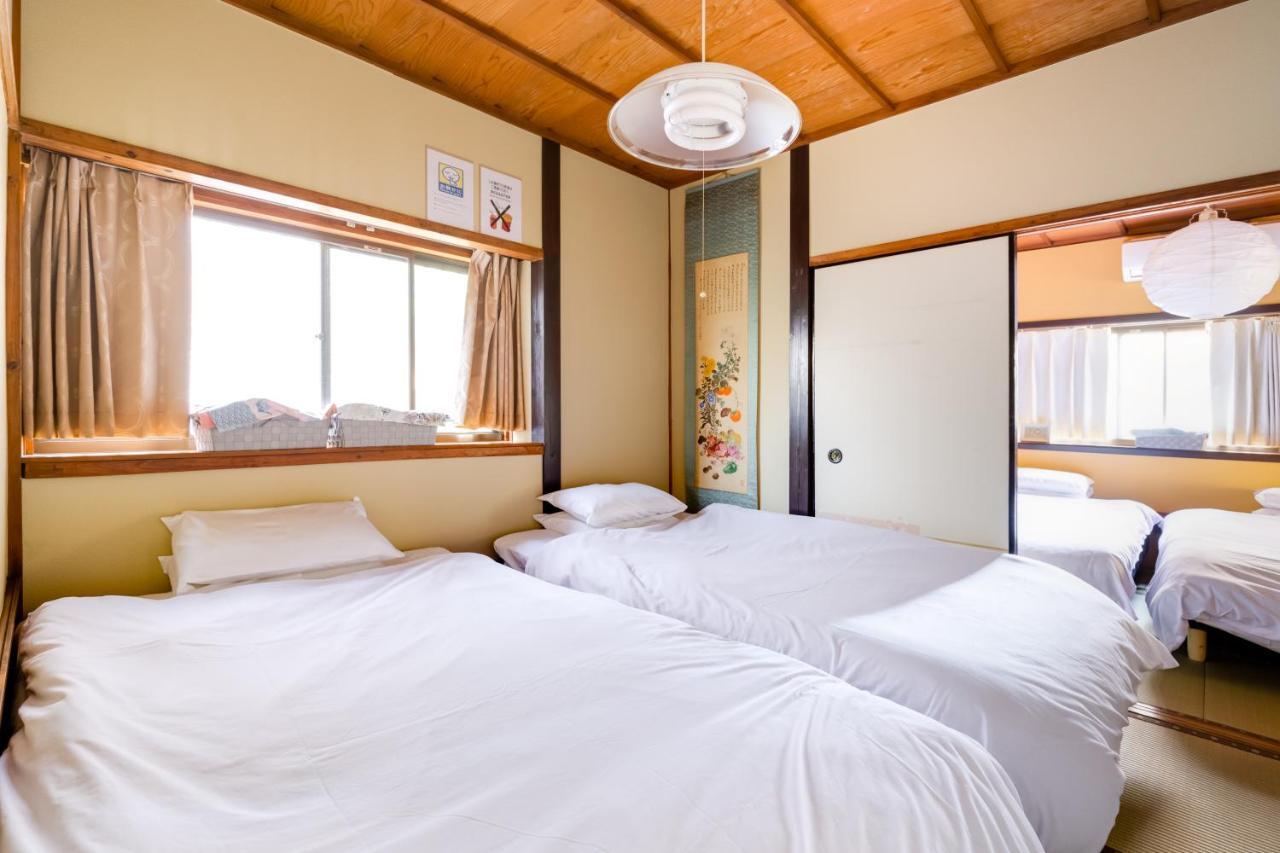 Appartamento Family House Osaka Esterno foto