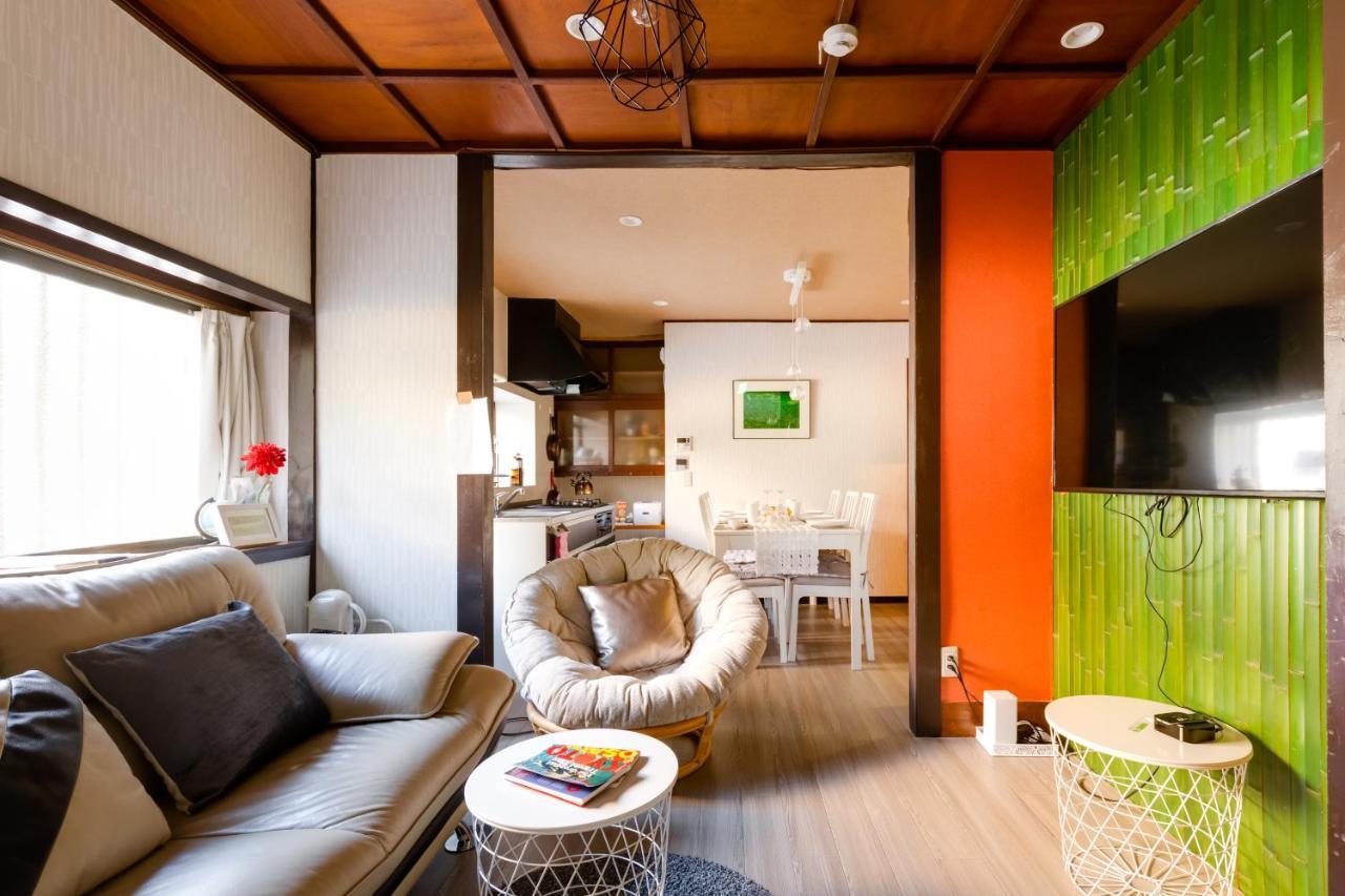 Appartamento Family House Osaka Esterno foto
